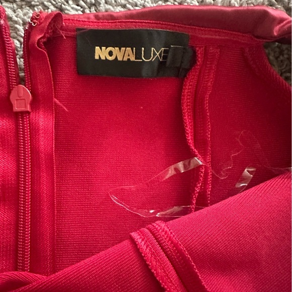 Preloved red bandage dress - Picture 3 of 9